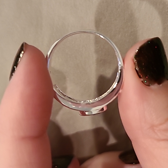 Sterling silver light blue cubic zirconia ring - Picture 4 of 7